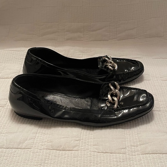 Prada Black Patent Leather Loafer with Chain - Picture 4 of 11